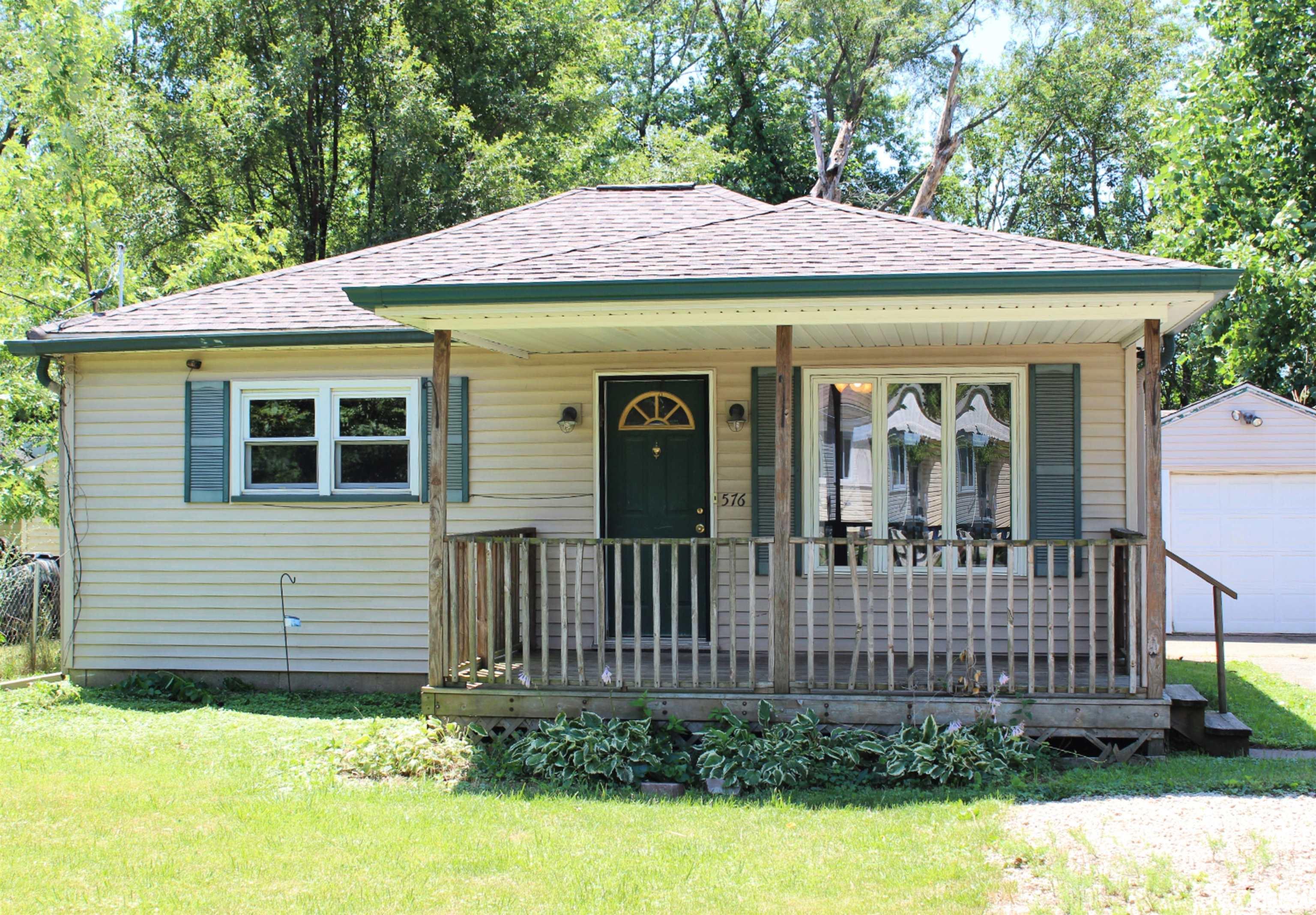 576 Dempsey Street Creve Coeur, IL 61610 - Photo 1 of 18