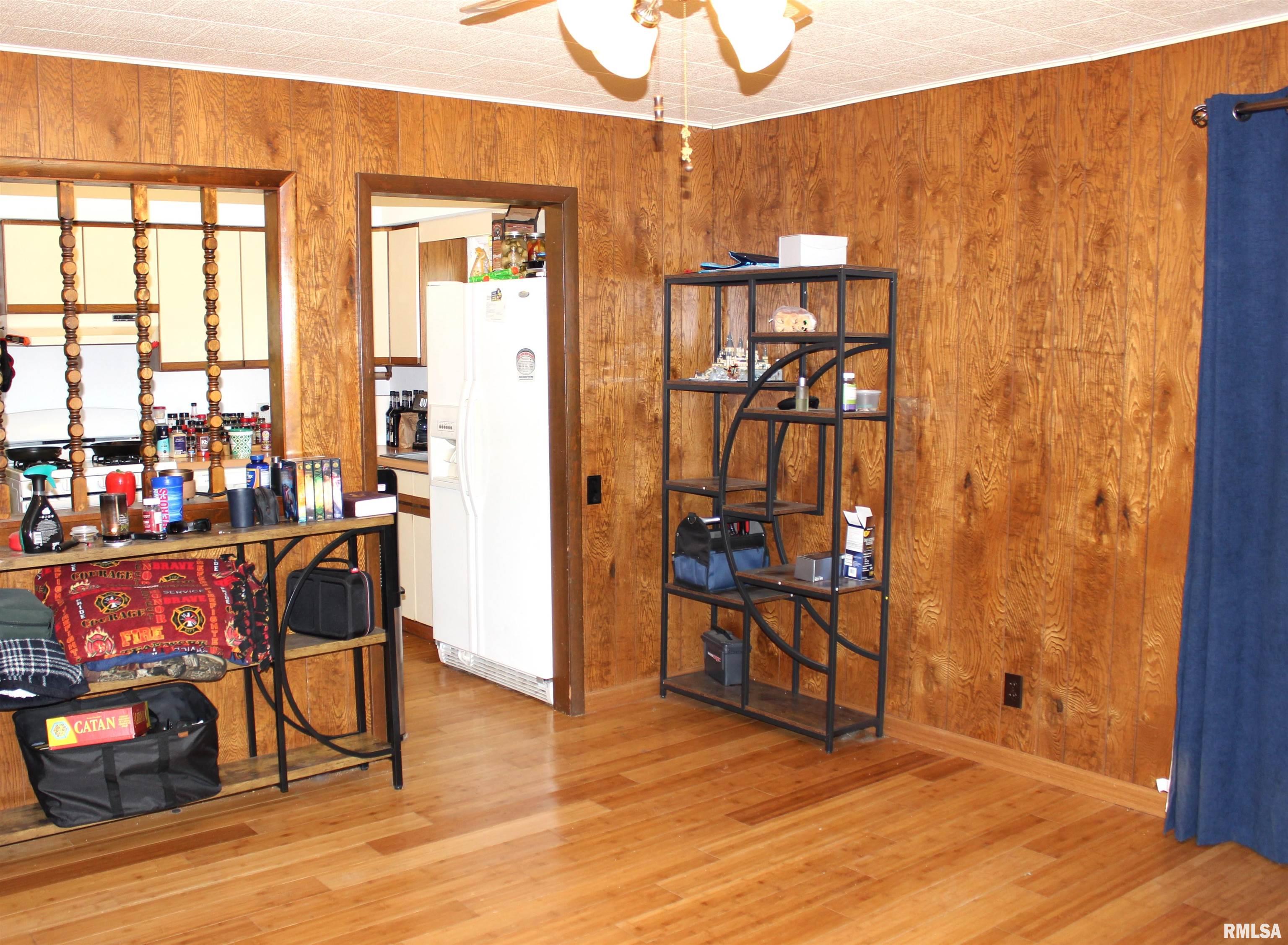 576 Dempsey Street Creve Coeur, IL 61610 - Photo 7 of 18