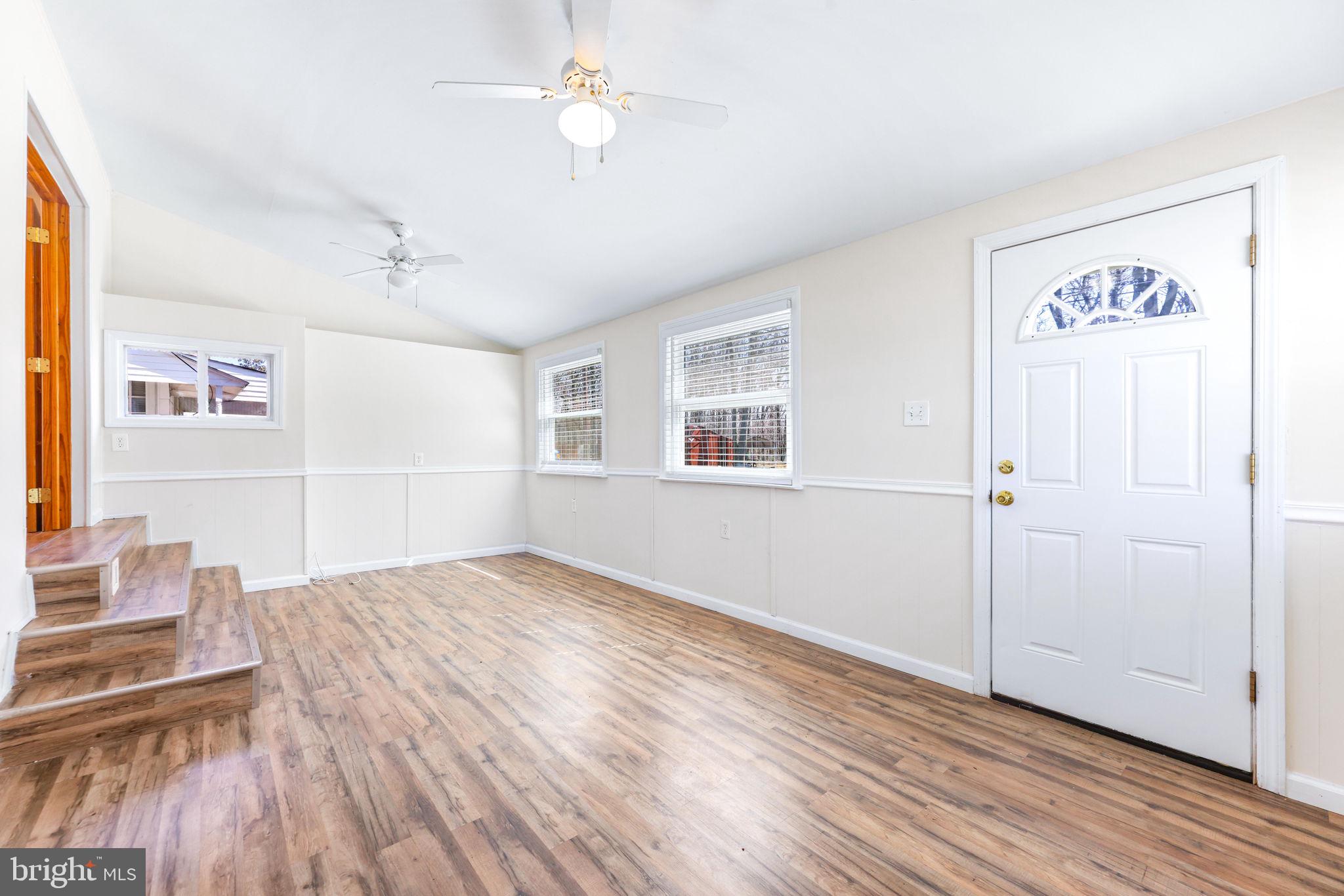 941 Homberg Avenue Baltimore, MD 21221 - Photo 13 of 34 Bonus family/multipurpose room
