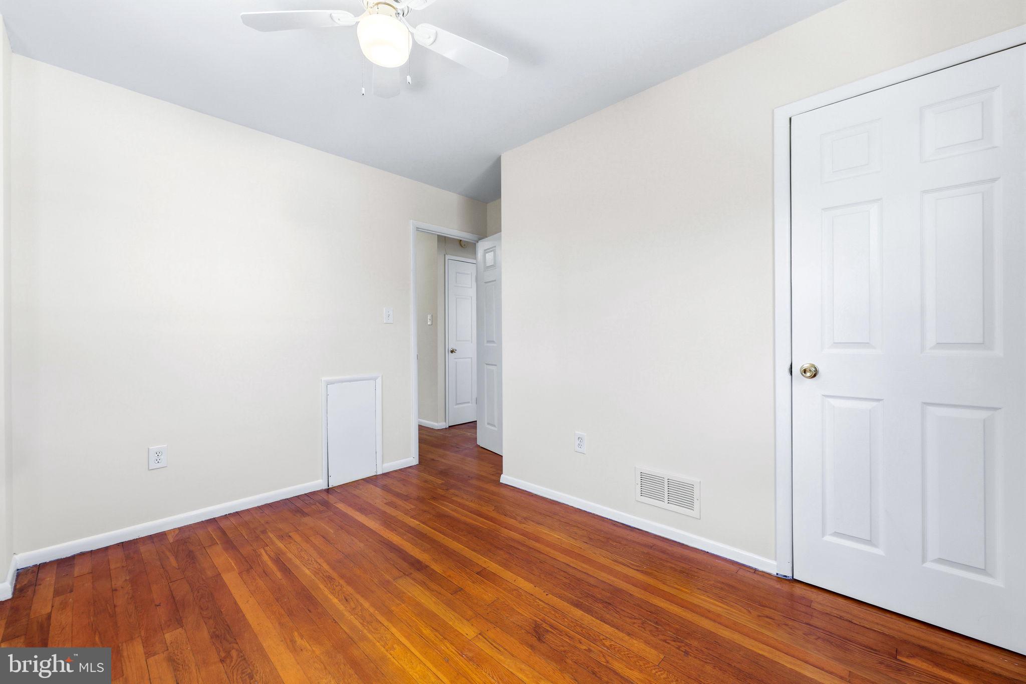 941 Homberg Avenue Baltimore, MD 21221 - Photo 18 of 34 Second bedroom