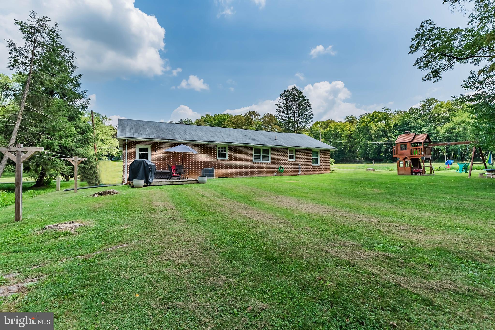 20 Hickorytown Road Carlisle, PA 17015 - Photo 3 of 24 Gallery Image 3