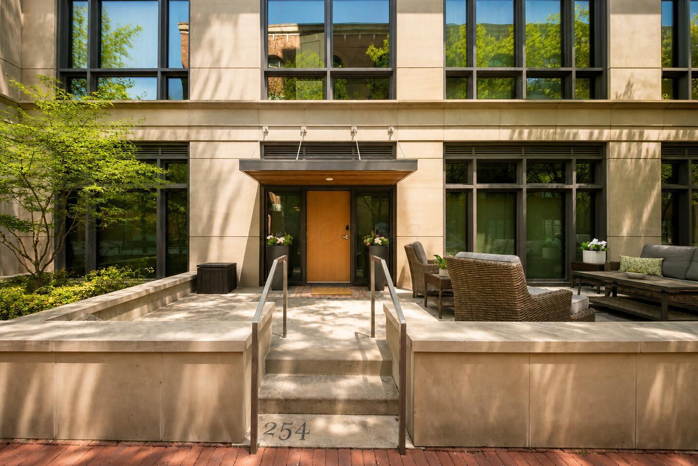 250 West Spring Street, Unit 254 Columbus, OH 43215 - Photo 1 of 28 Exterio5