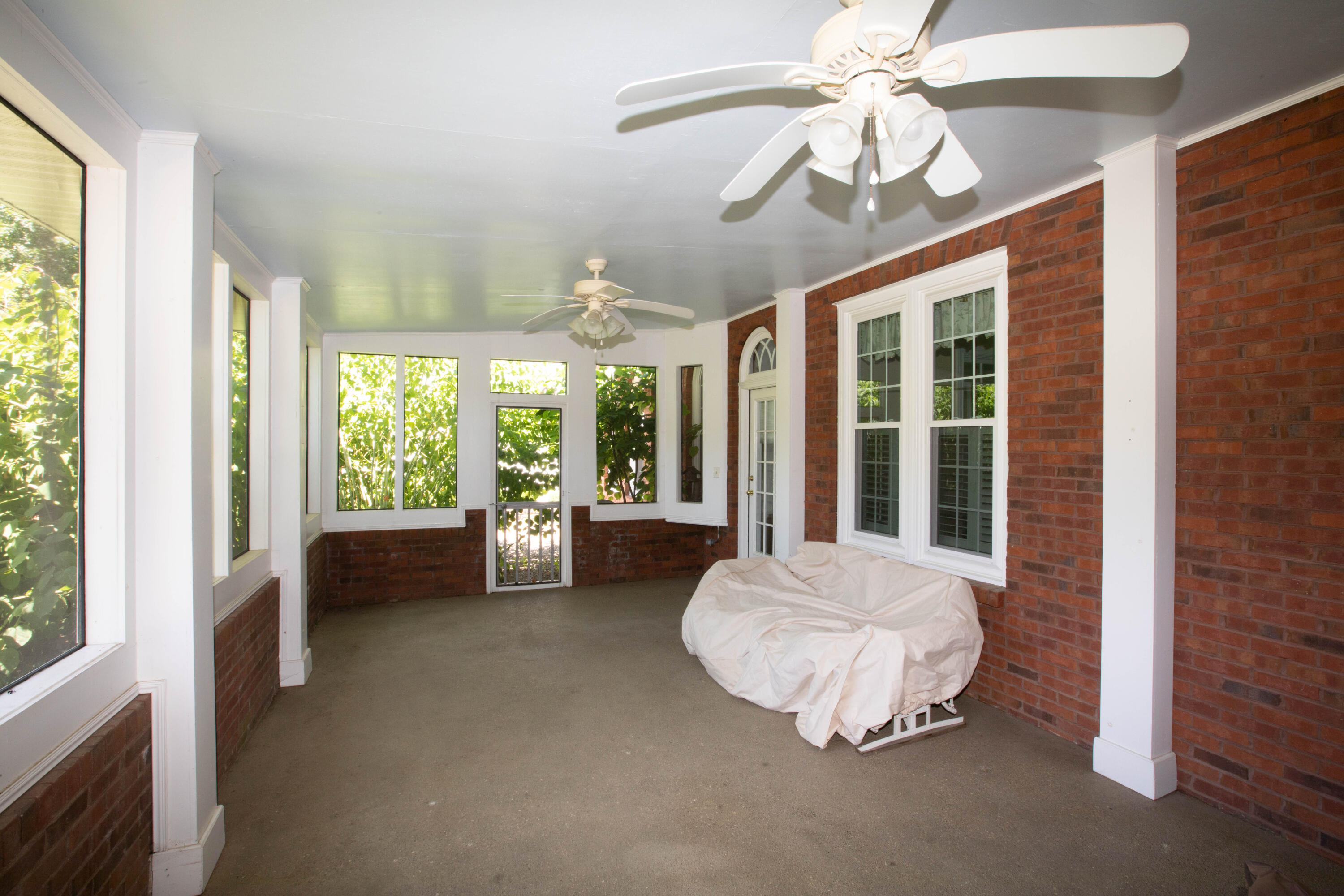 135 Raleigh Court Danville, KY 40422 - Photo 31 of 34 0O5A8261