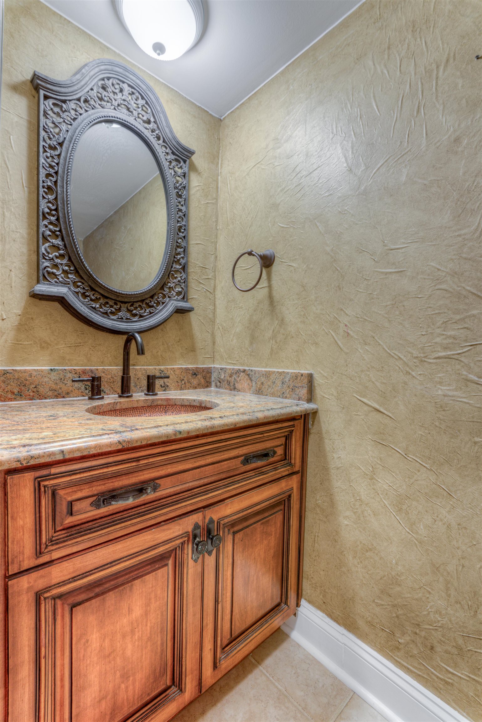 3385 Beaver Run Drive Collierville, TN 38017 - Photo 7 of 24 a bathroom with a sink and a mirror