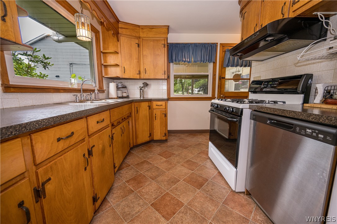 7093 Boston State Road Boston, NY 14075 - Photo 12 of 46