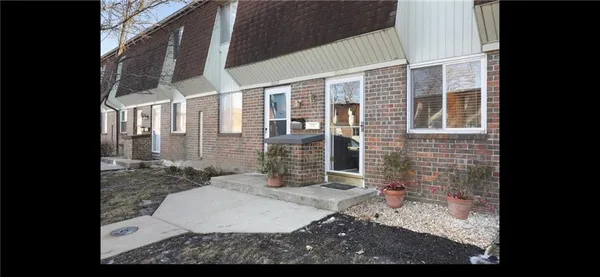 $210,000 | 10021 West 52nd Street, Shawnee, KS 66203
