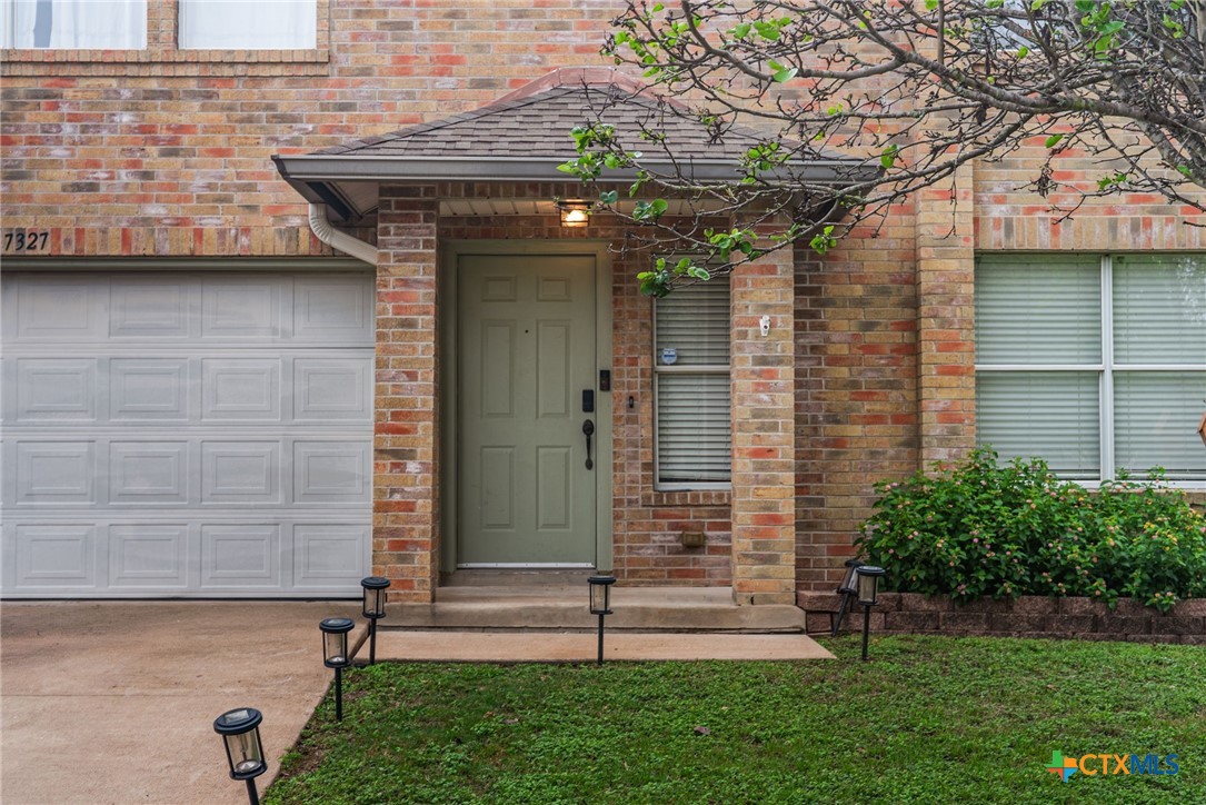 7327 Pusch Ridge Loop Austin, TX 78749 - Photo 2 of 39