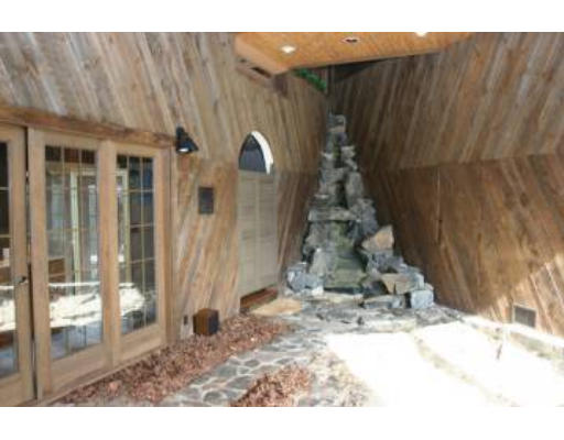 1 Roundy's Hill Marblehead, MA 01945 - Photo 4 of 25