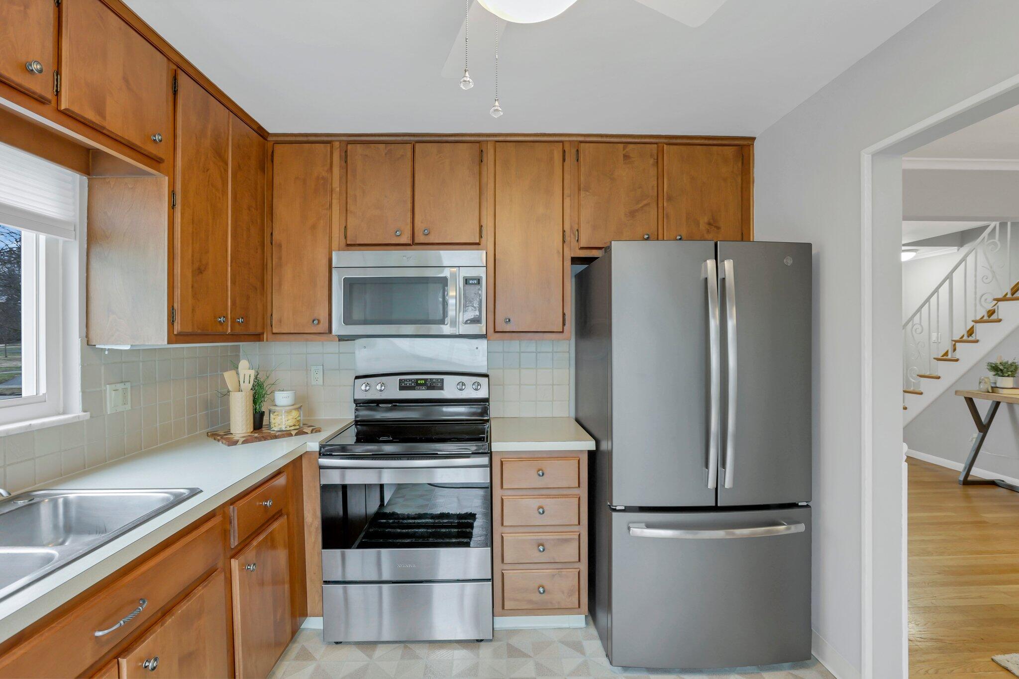 530 East Torrence Road Columbus, OH 43214 - Photo 11 of 40 9-web-or-mls-5F3A8253
