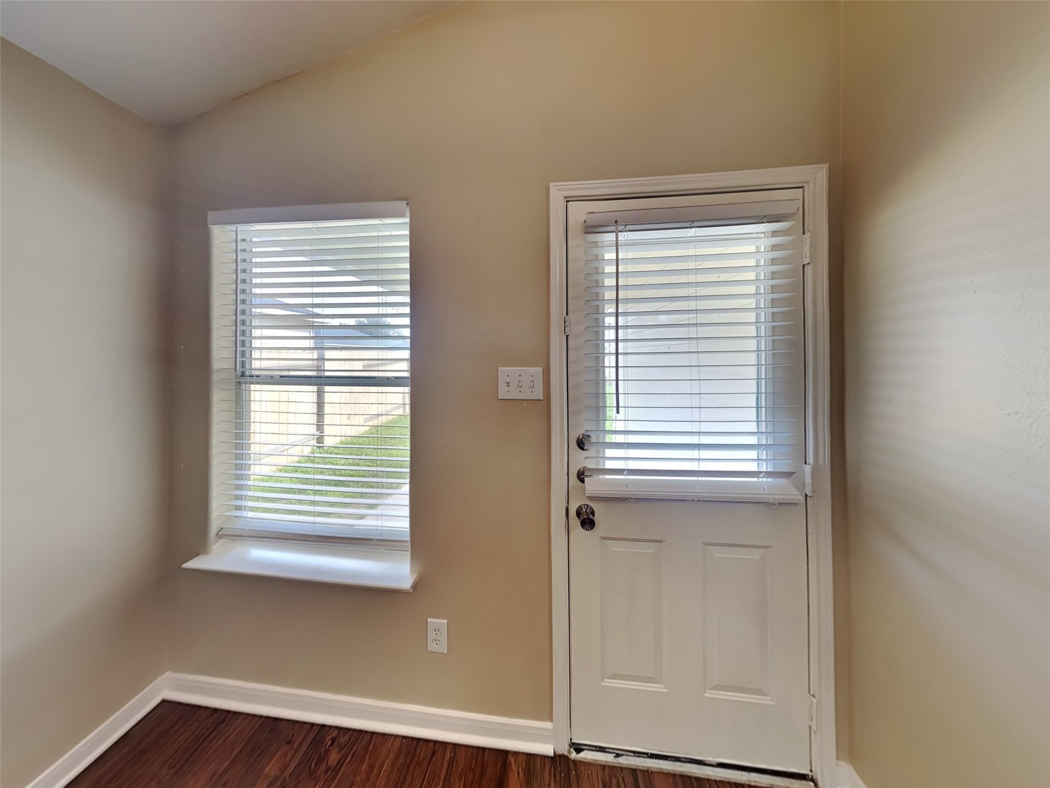28926 Village Creek Loop Spring, TX 77386 - Photo 3 of 16