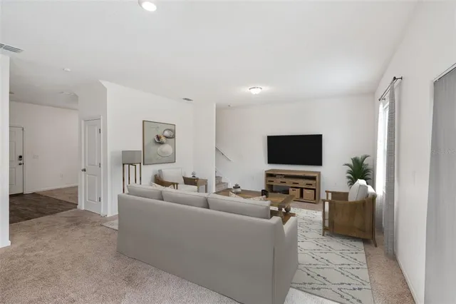 $2,400 | 16505 Cherry Landing Drive, Groveland, FL 34736