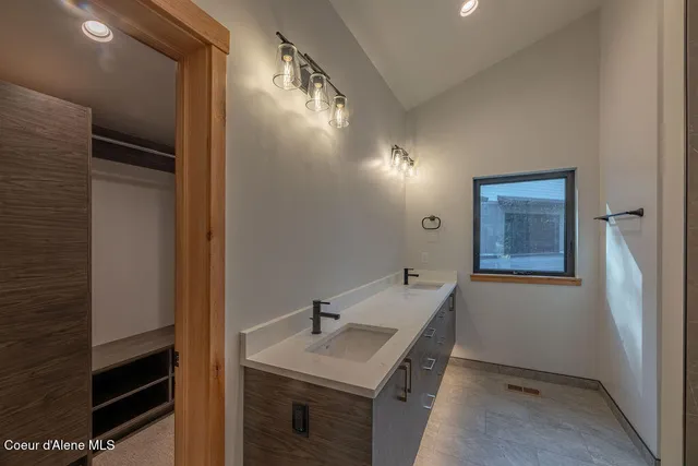 $945,000 | 74 Wedge Court, Priest Lake, ID 83856