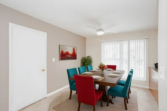 $375,000 | 753 Patton Drive, Buffalo Grove, IL 60089