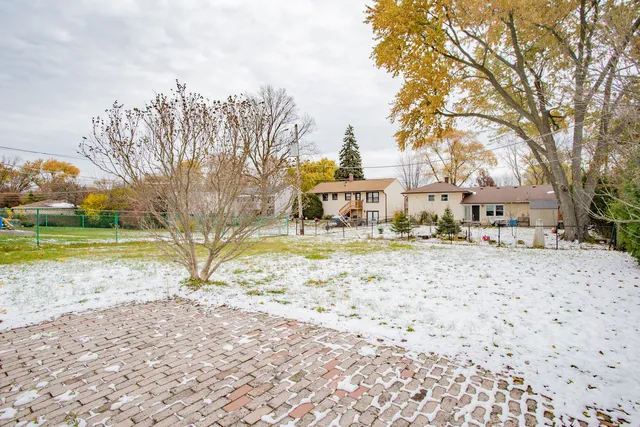 $375,000 | 753 Patton Drive, Buffalo Grove, IL 60089