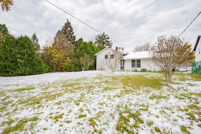 $375,000 | 753 Patton Drive, Buffalo Grove, IL 60089