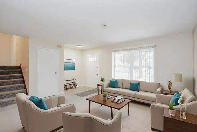 $375,000 | 753 Patton Drive, Buffalo Grove, IL 60089