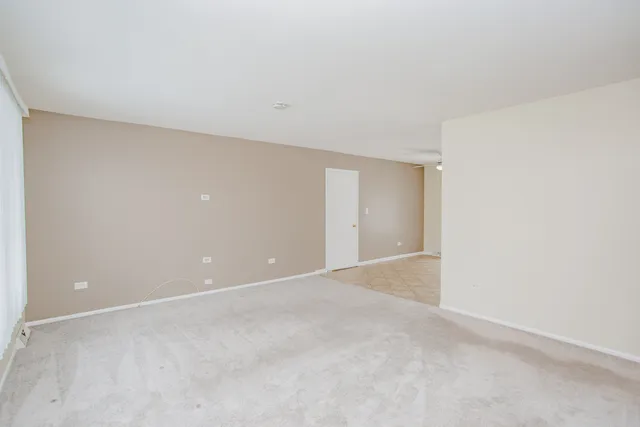 $375,000 | 753 Patton Drive, Buffalo Grove, IL 60089