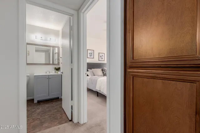 $2,500 | 811 East Eugie Avenue, Phoenix, AZ 85022