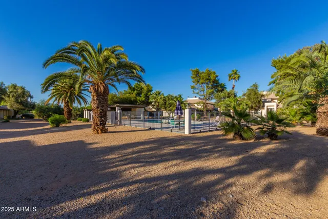 $2,500 | 811 East Eugie Avenue, Phoenix, AZ 85022