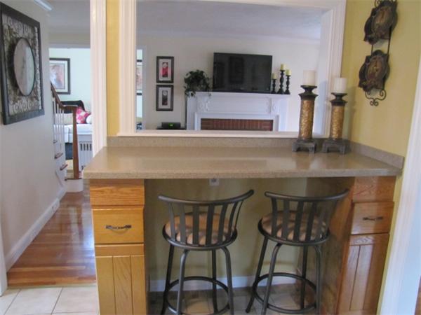 7 Chatham Village Road Worcester, MA 01606 - Photo 3 of 15 Gallery Image 3