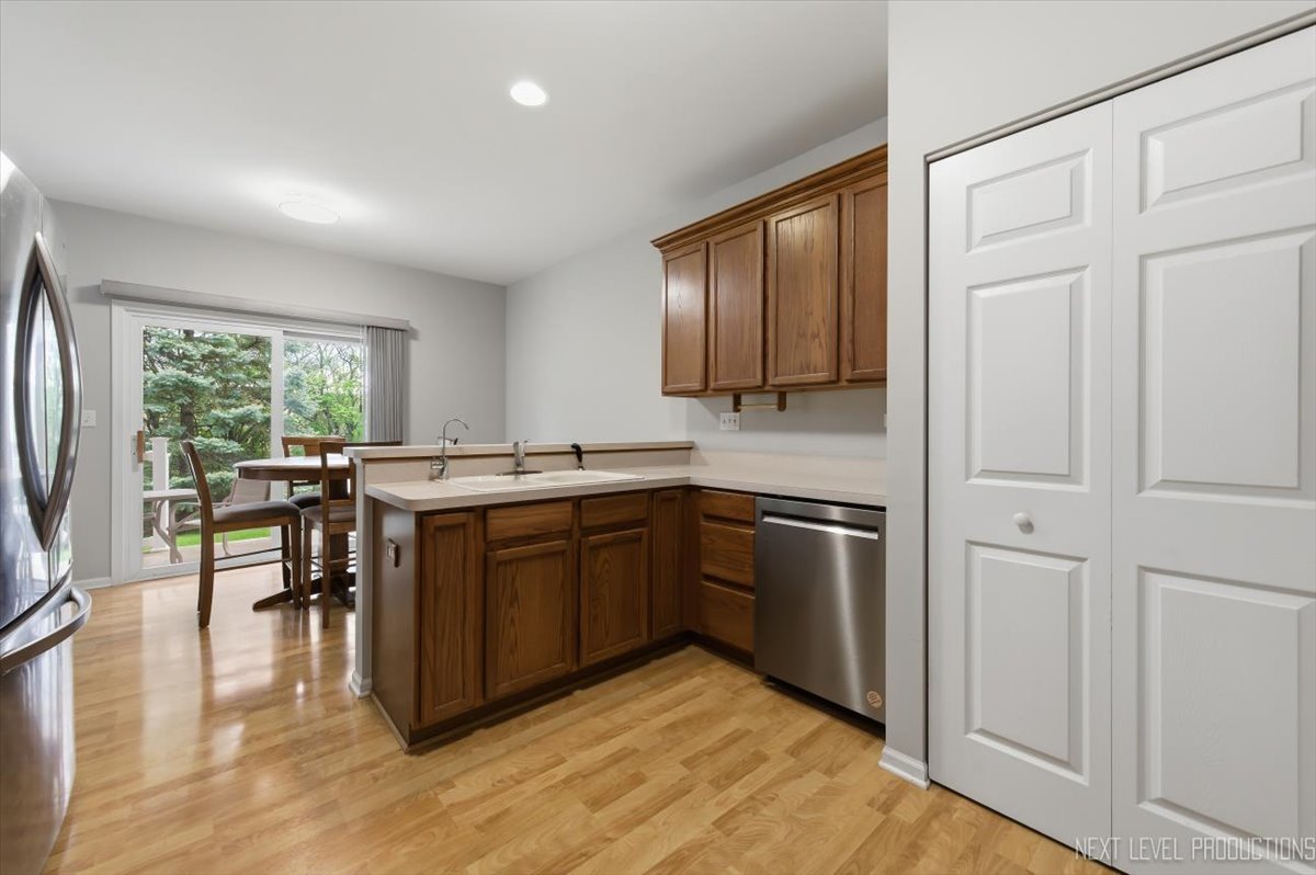 357 Ridge Road North Aurora, IL 60542 - Photo 11 of 31