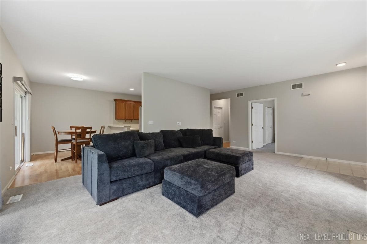 357 Ridge Road North Aurora, IL 60542 - Photo 6 of 31