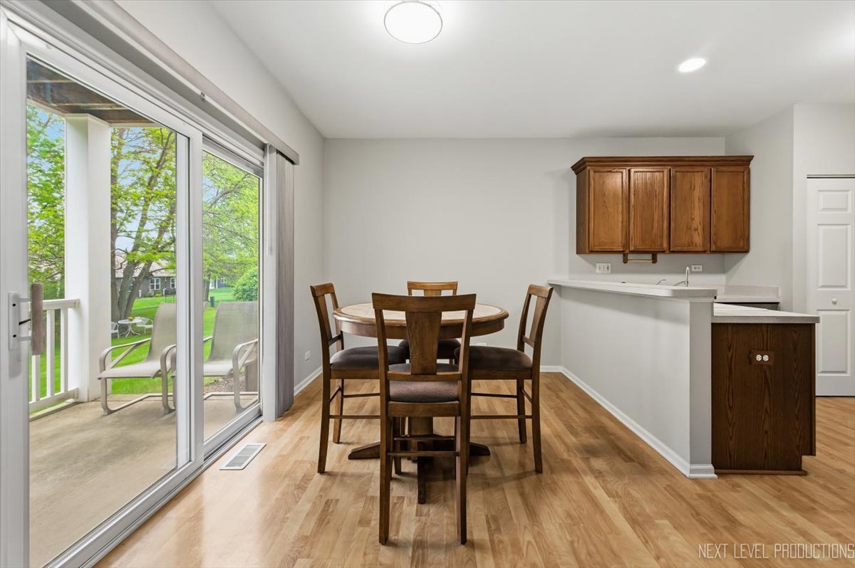 357 Ridge Road North Aurora, IL 60542 - Photo 8 of 31