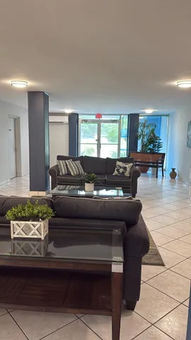 $3,000 | 5301 Northwest 2nd Avenue, Unit 308, Boca Raton, FL 33487