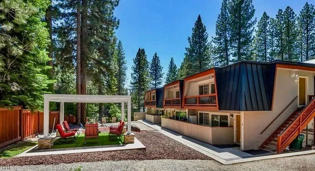 $2,579,900 | 866 Southwood Boulevard, Incline Village, NV 89451