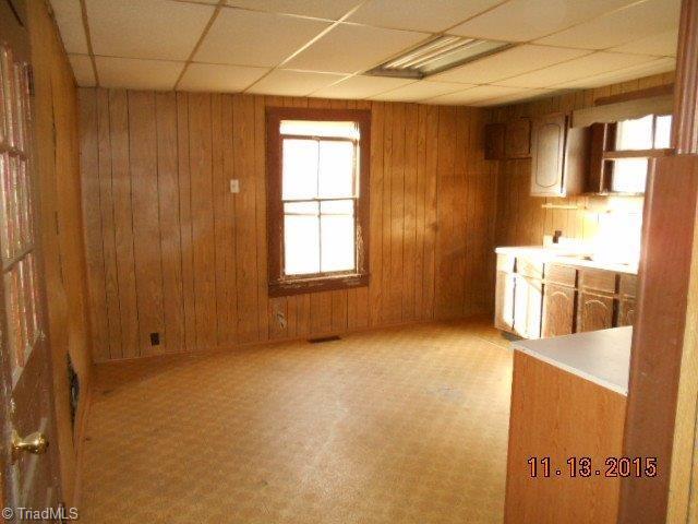 301 Robbins Road Winston-Salem, NC 27107 - Photo 3 of 8 Gallery Image 3
