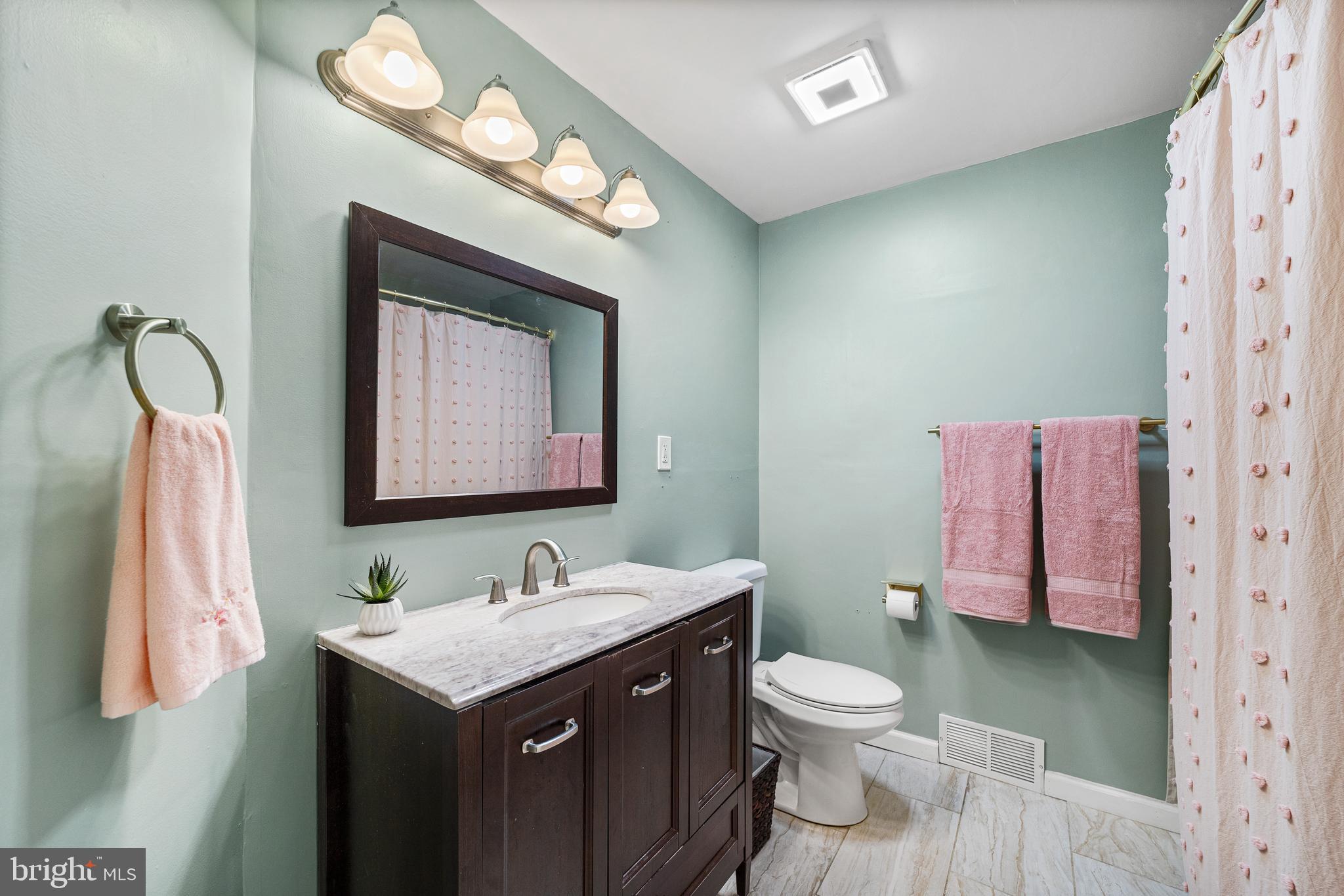 35 South Clinton Avenue Maple Shade, NJ 08052 - Photo 15 of 25 Gallery Image 15