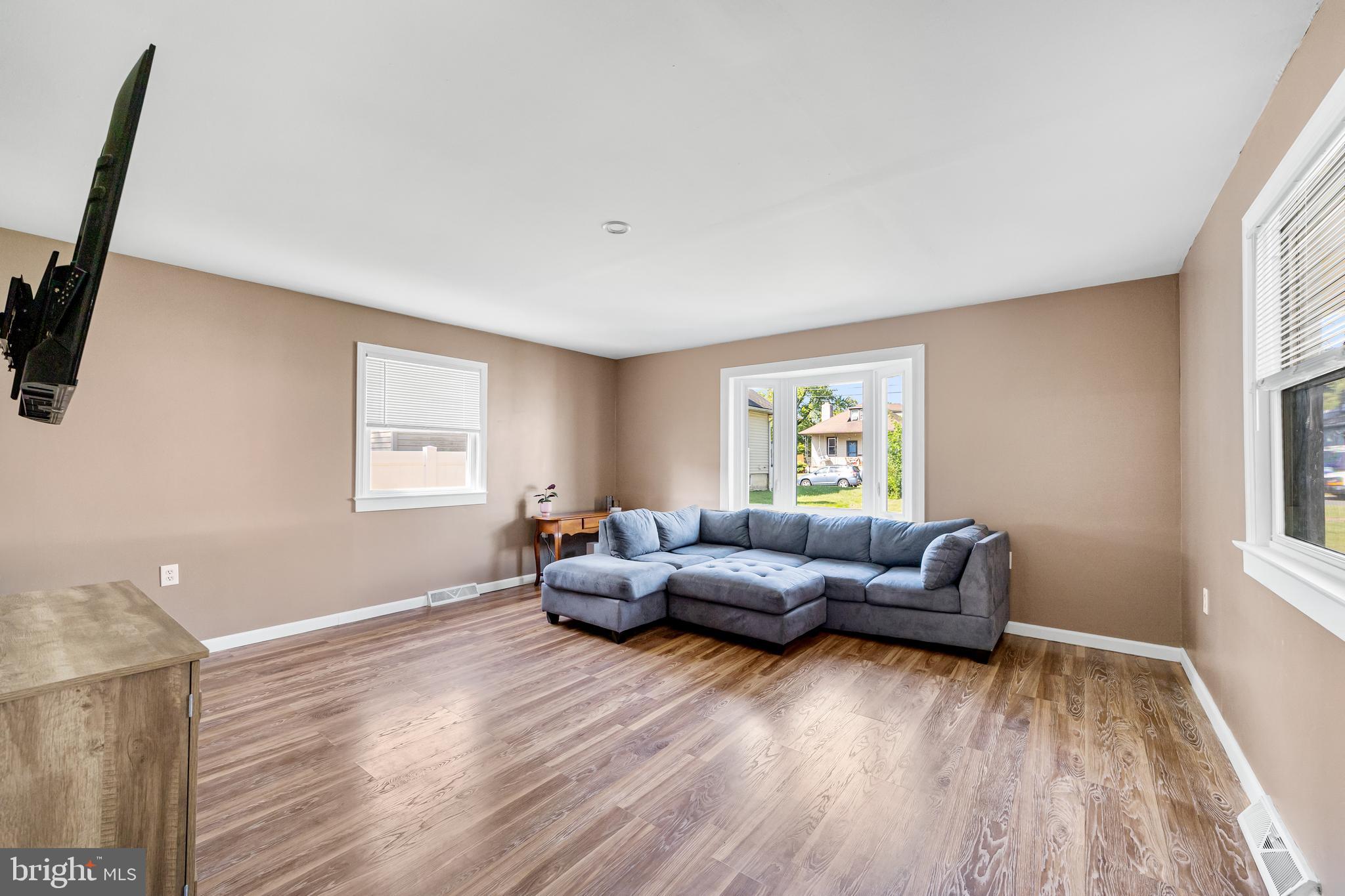 35 South Clinton Avenue Maple Shade, NJ 08052 - Photo 7 of 25 Gallery Image 7