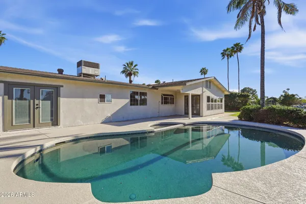 $825,000 | 2442 West Via Rialto Circle, Mesa, AZ 85202