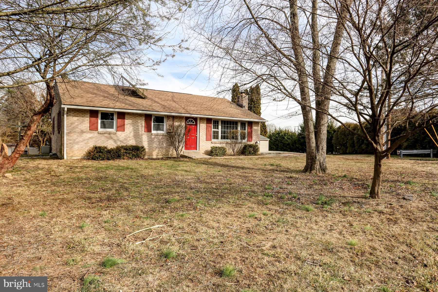 303 Salt Road Enola, PA 17025 - Photo 3 of 27 Gallery Image 3