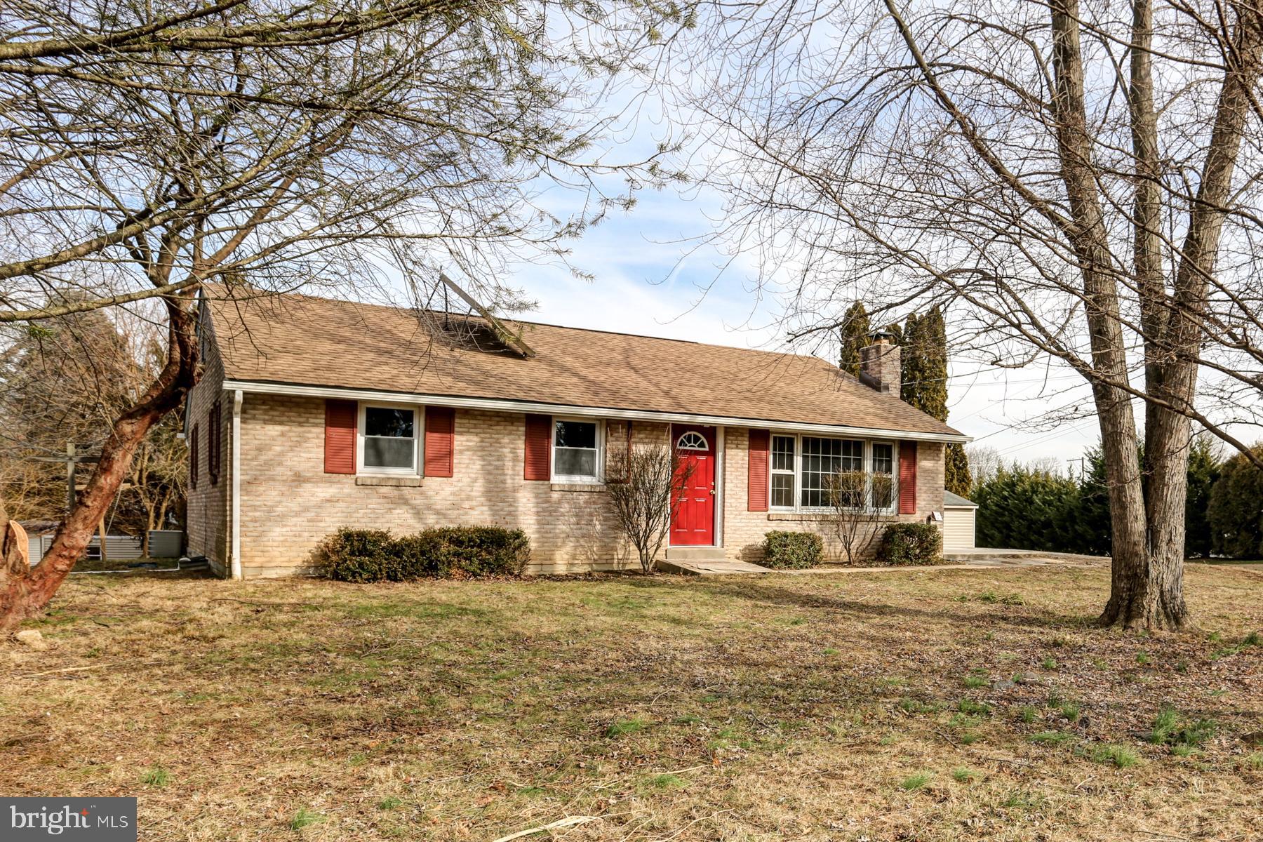 303 Salt Road Enola, PA 17025 - Photo 4 of 27 Gallery Image 4
