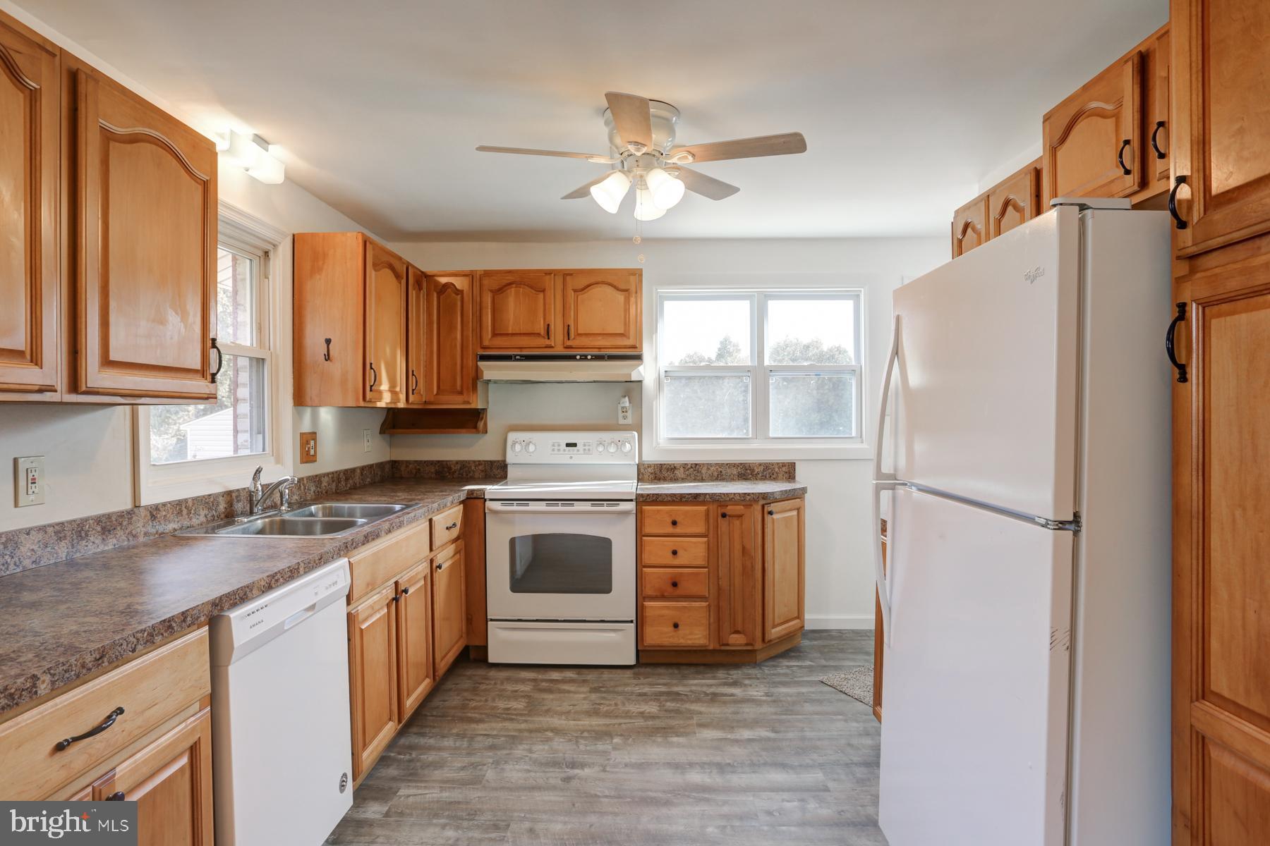 303 Salt Road Enola, PA 17025 - Photo 6 of 27 Gallery Image 6