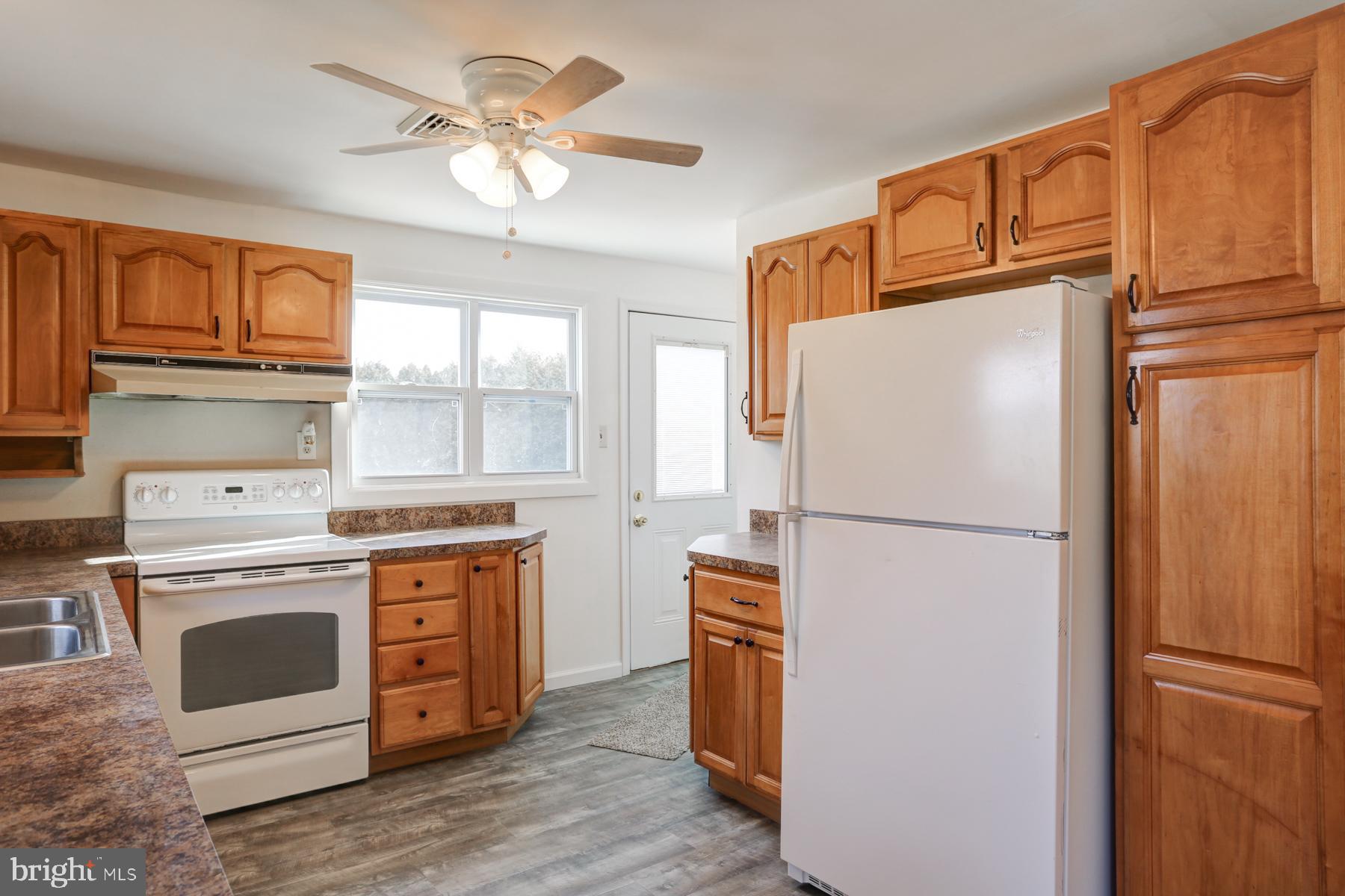 303 Salt Road Enola, PA 17025 - Photo 7 of 27 Gallery Image 7