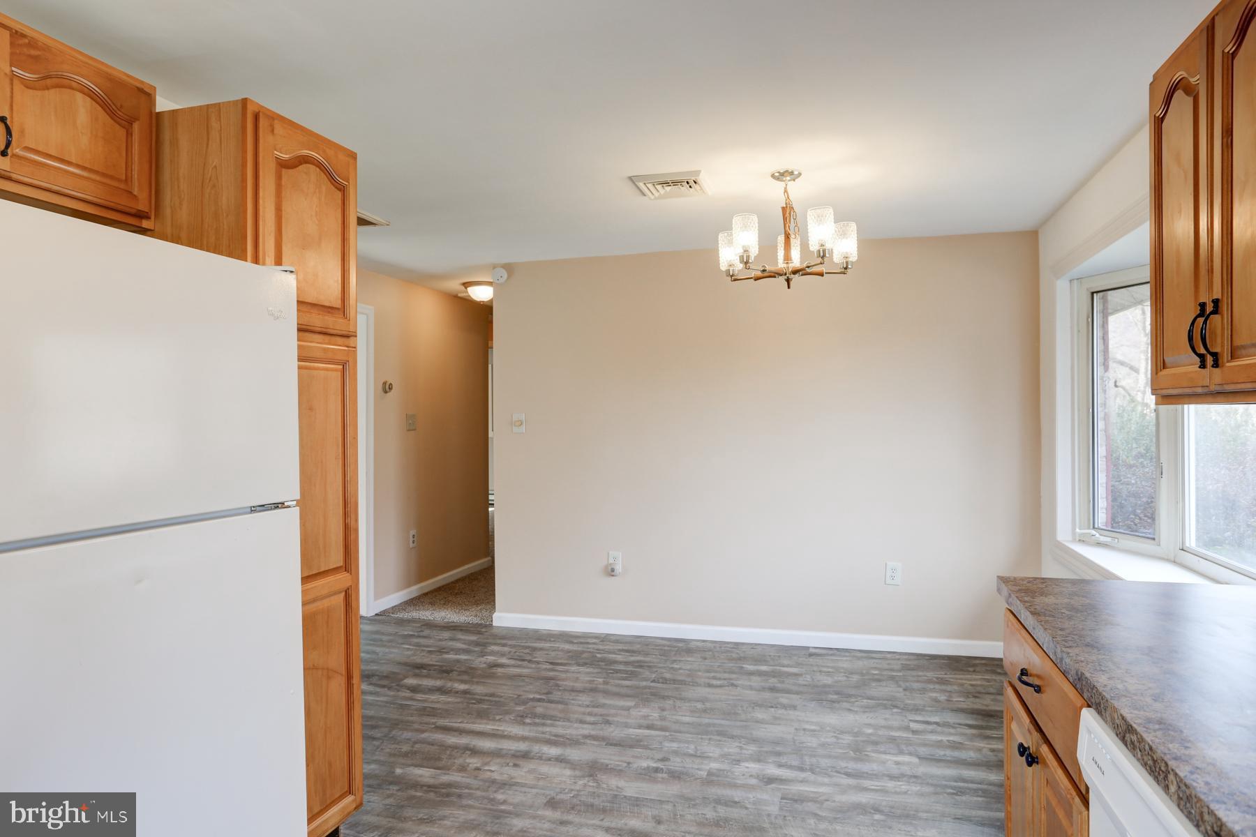 303 Salt Road Enola, PA 17025 - Photo 8 of 27 Gallery Image 8