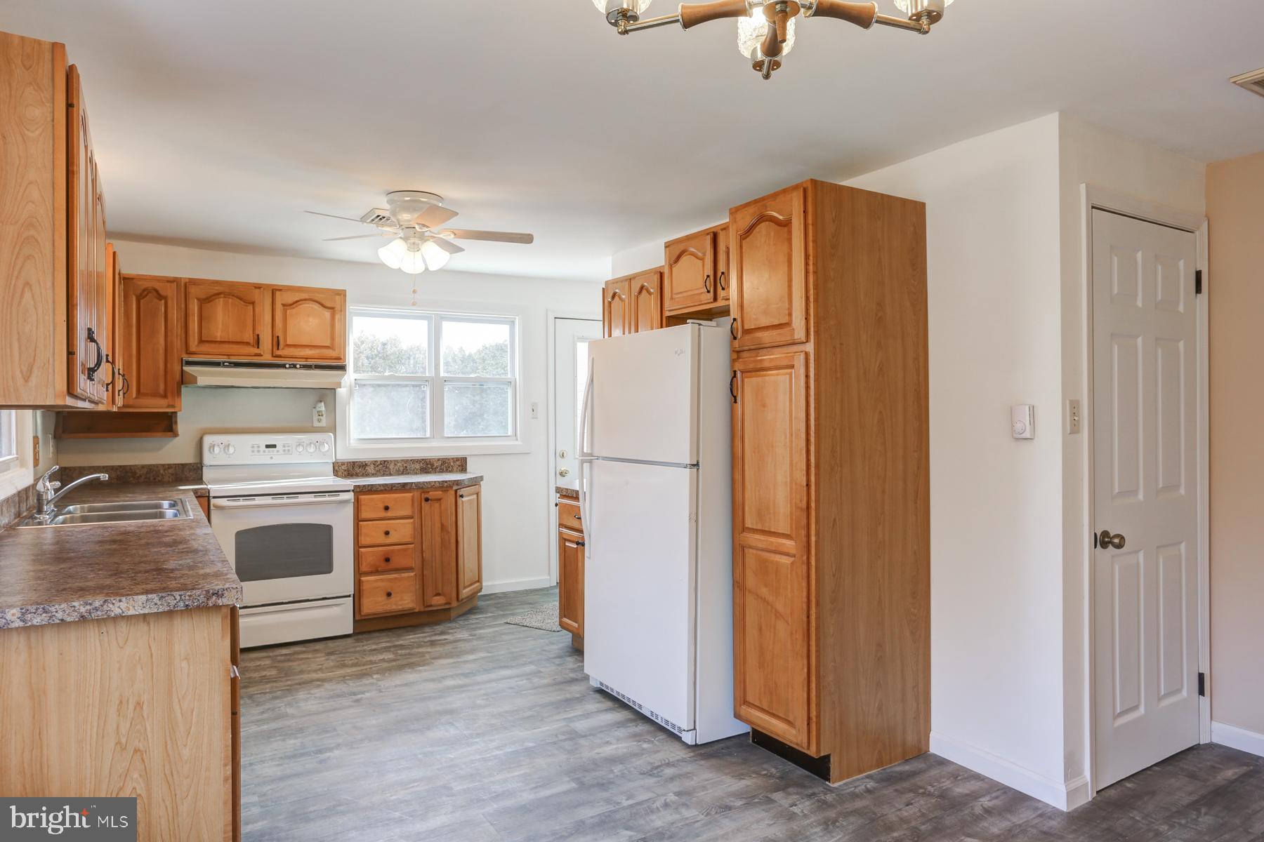 303 Salt Road Enola, PA 17025 - Photo 10 of 27 Gallery Image 10