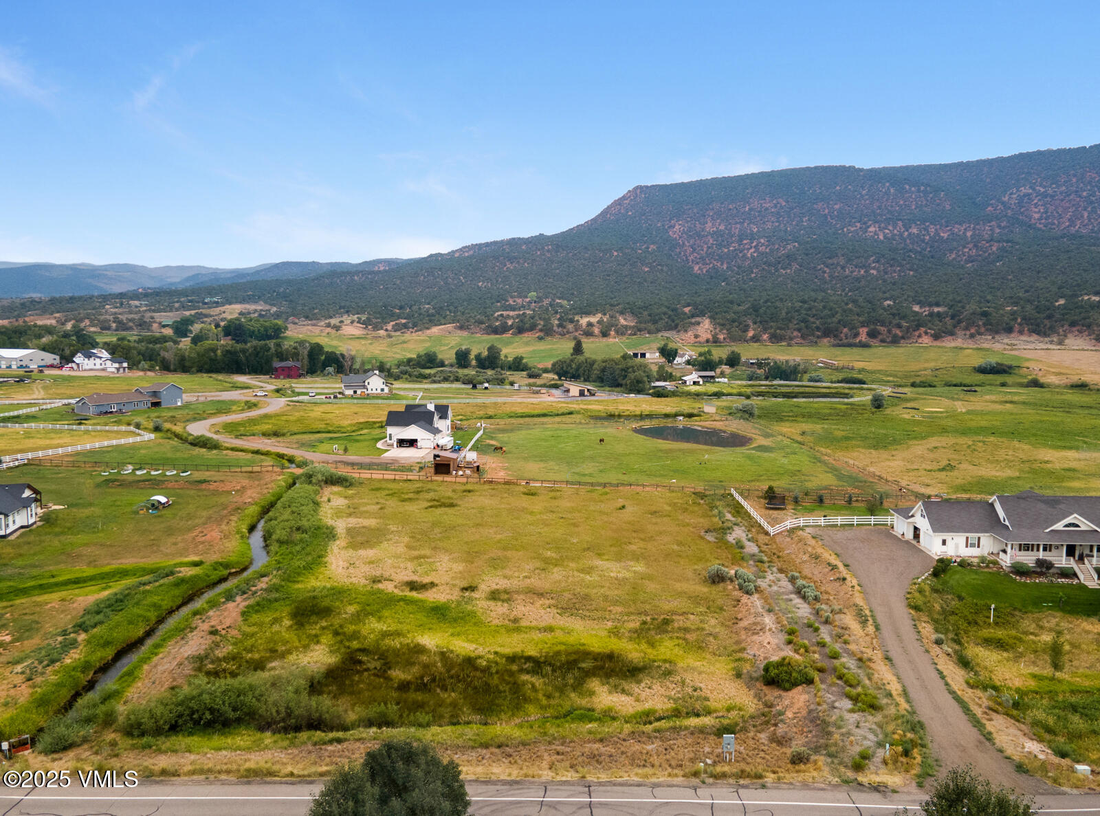 780 Grundel Way Gypsum, CO 81637 - Photo 2 of 19 a view of an ocean and a mountain