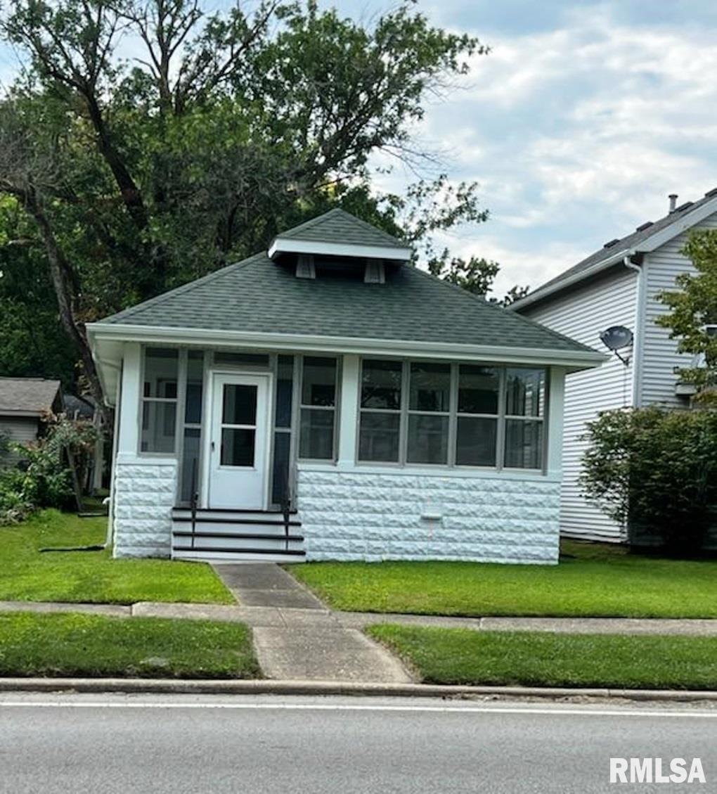 129 South Springfield Street Virden, IL 62690 - Photo 2 of 39