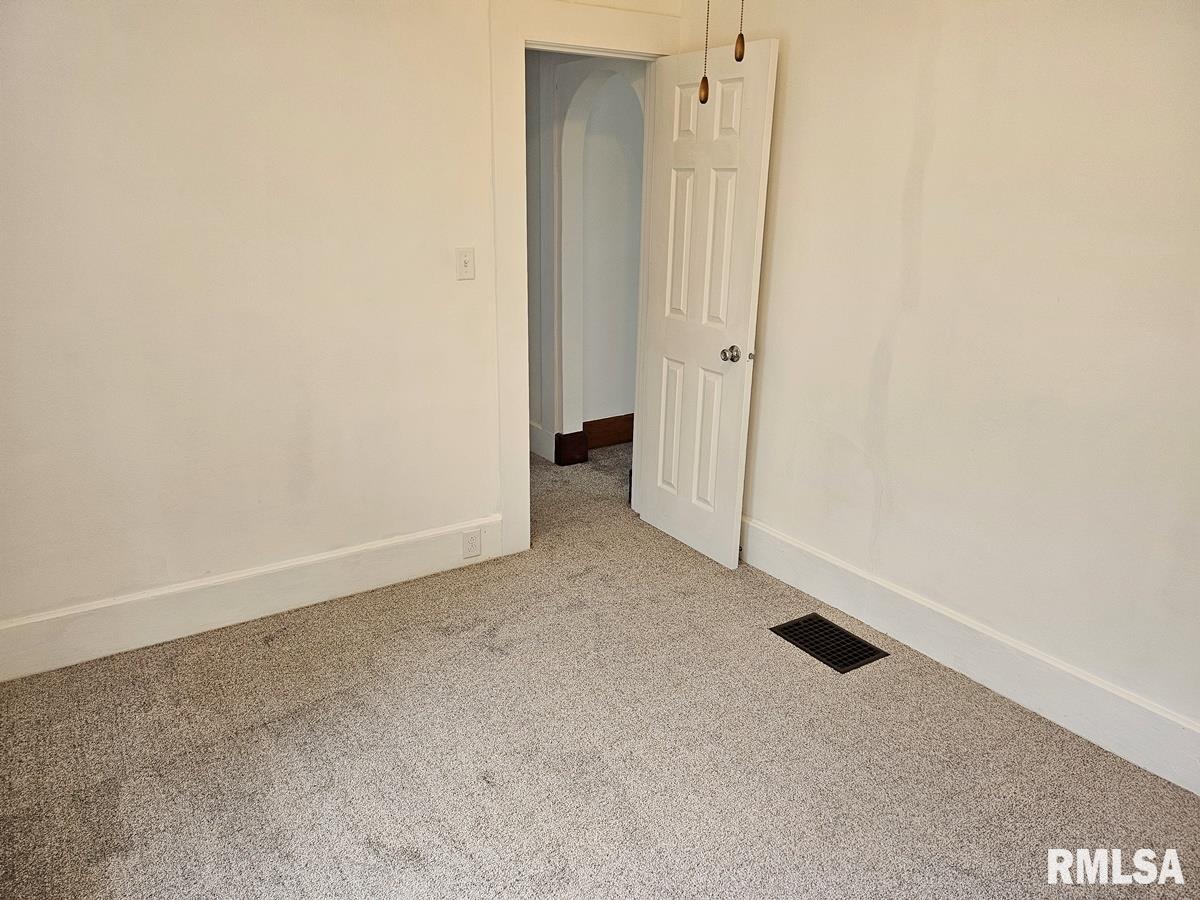 129 South Springfield Street Virden, IL 62690 - Photo 25 of 39
