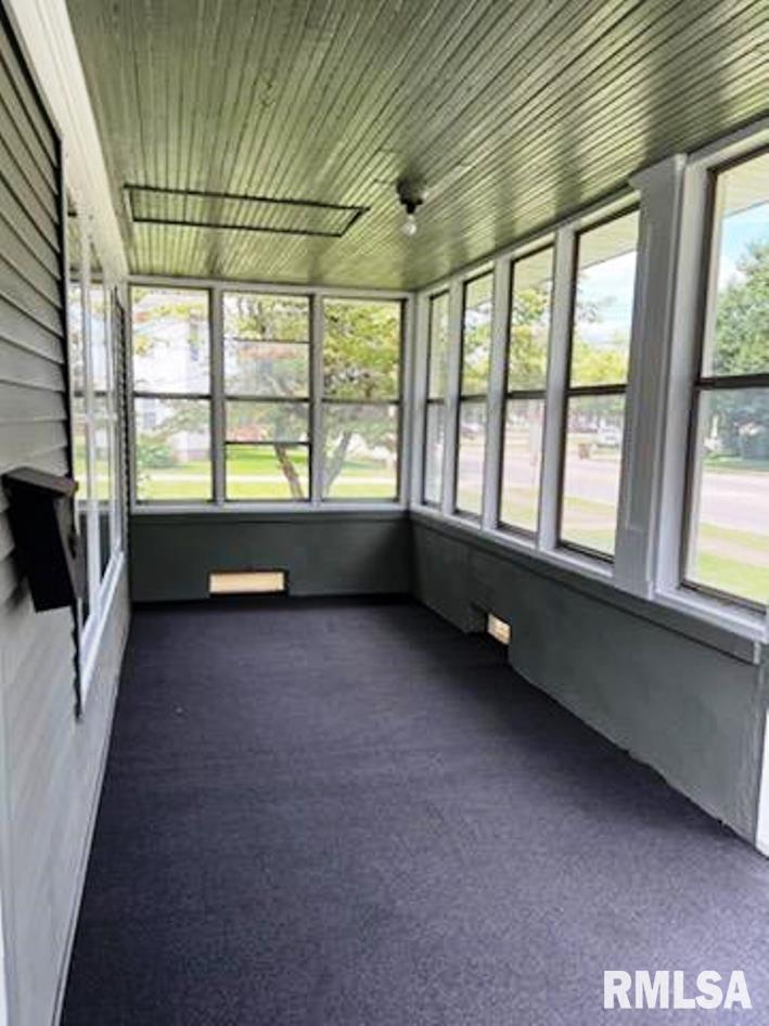 129 South Springfield Street Virden, IL 62690 - Photo 6 of 39