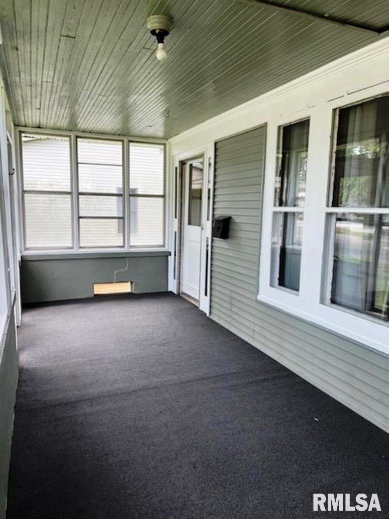 129 South Springfield Street Virden, IL 62690 - Photo 7 of 39