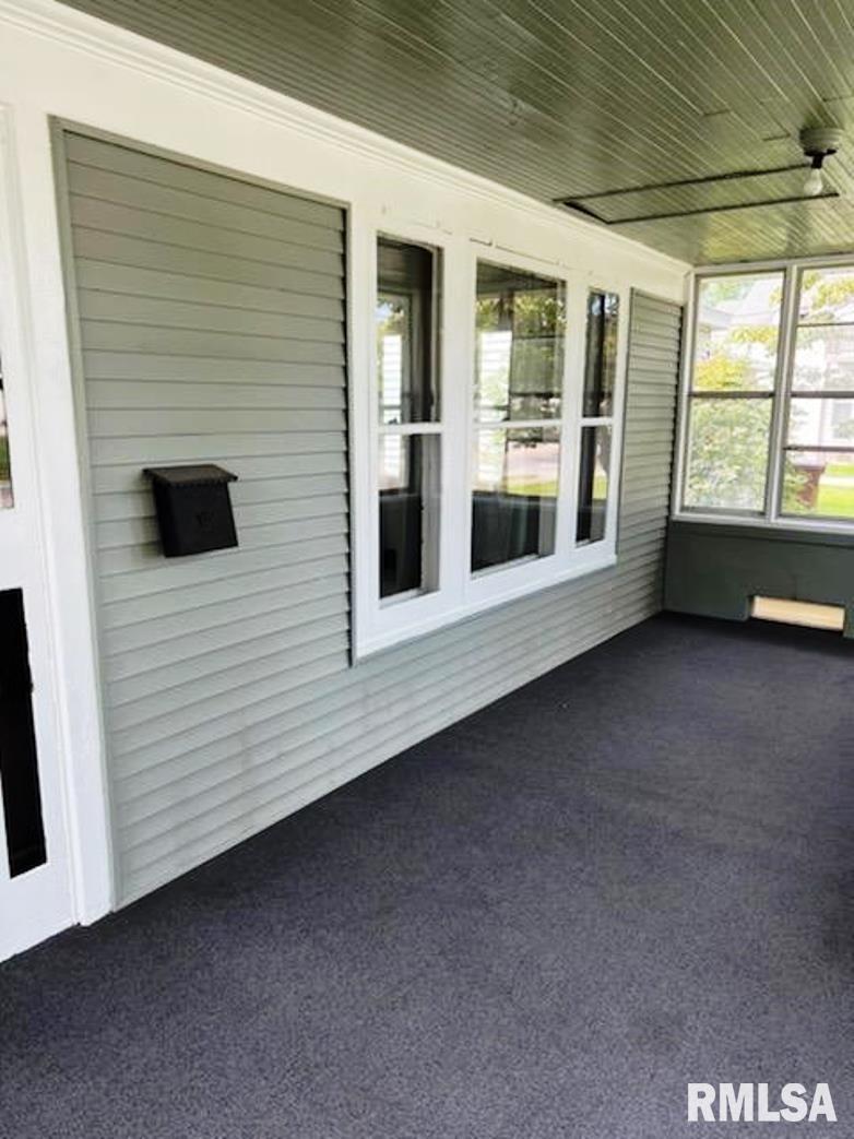 129 South Springfield Street Virden, IL 62690 - Photo 8 of 39