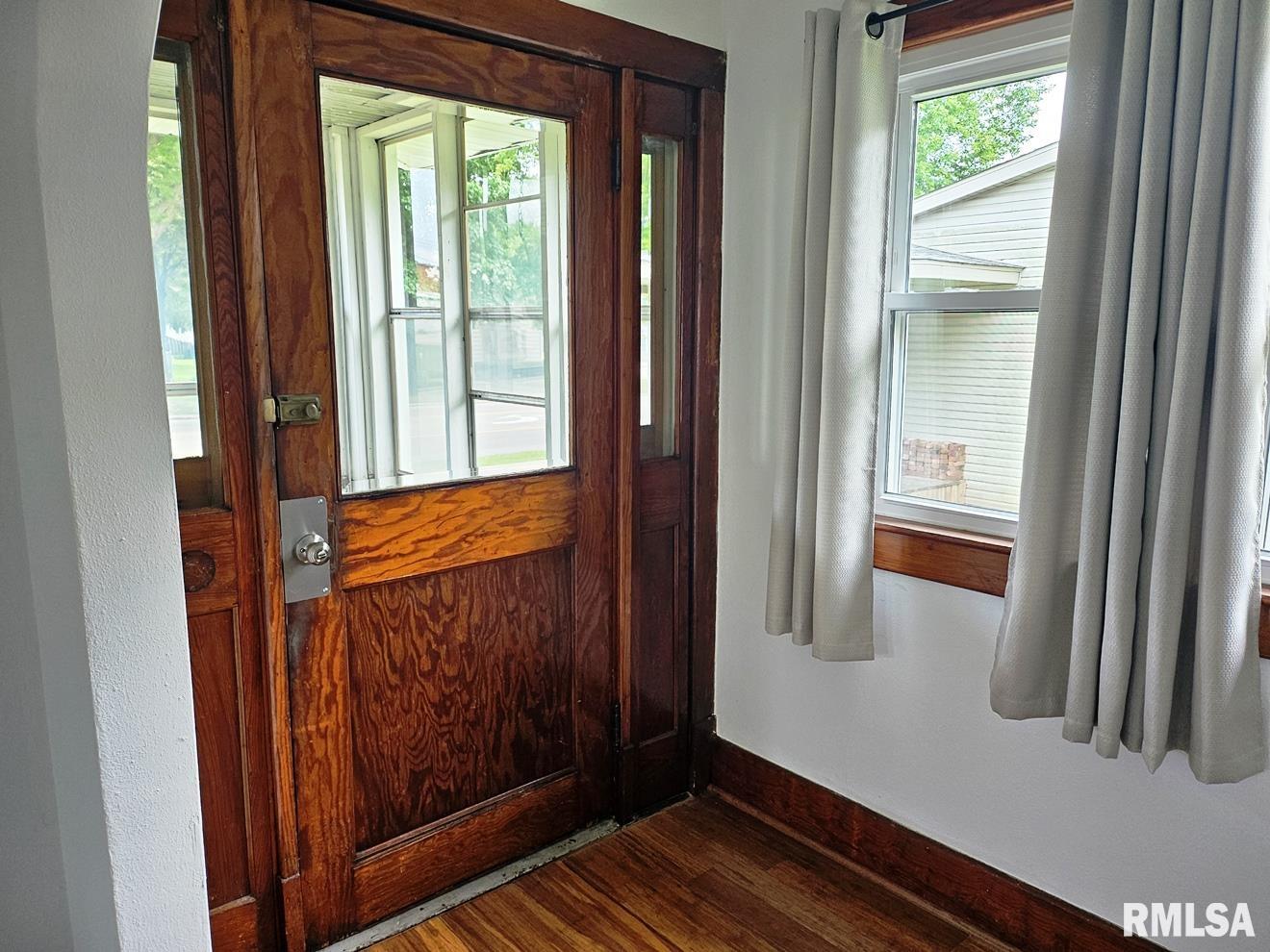 129 South Springfield Street Virden, IL 62690 - Photo 9 of 39