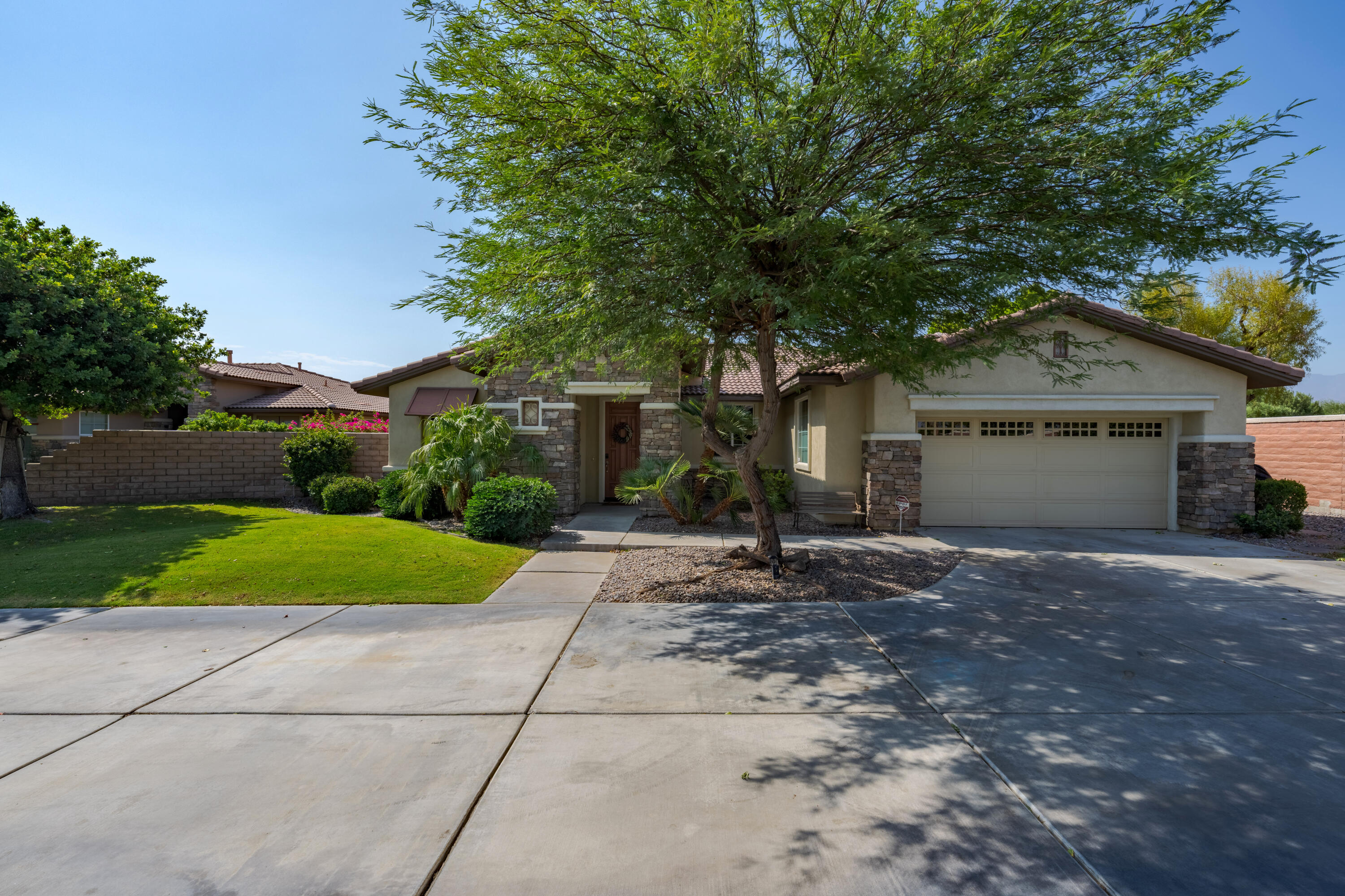 161 Via Siena Rancho Mirage, CA 92270 - Photo 13 of 44 Entrance