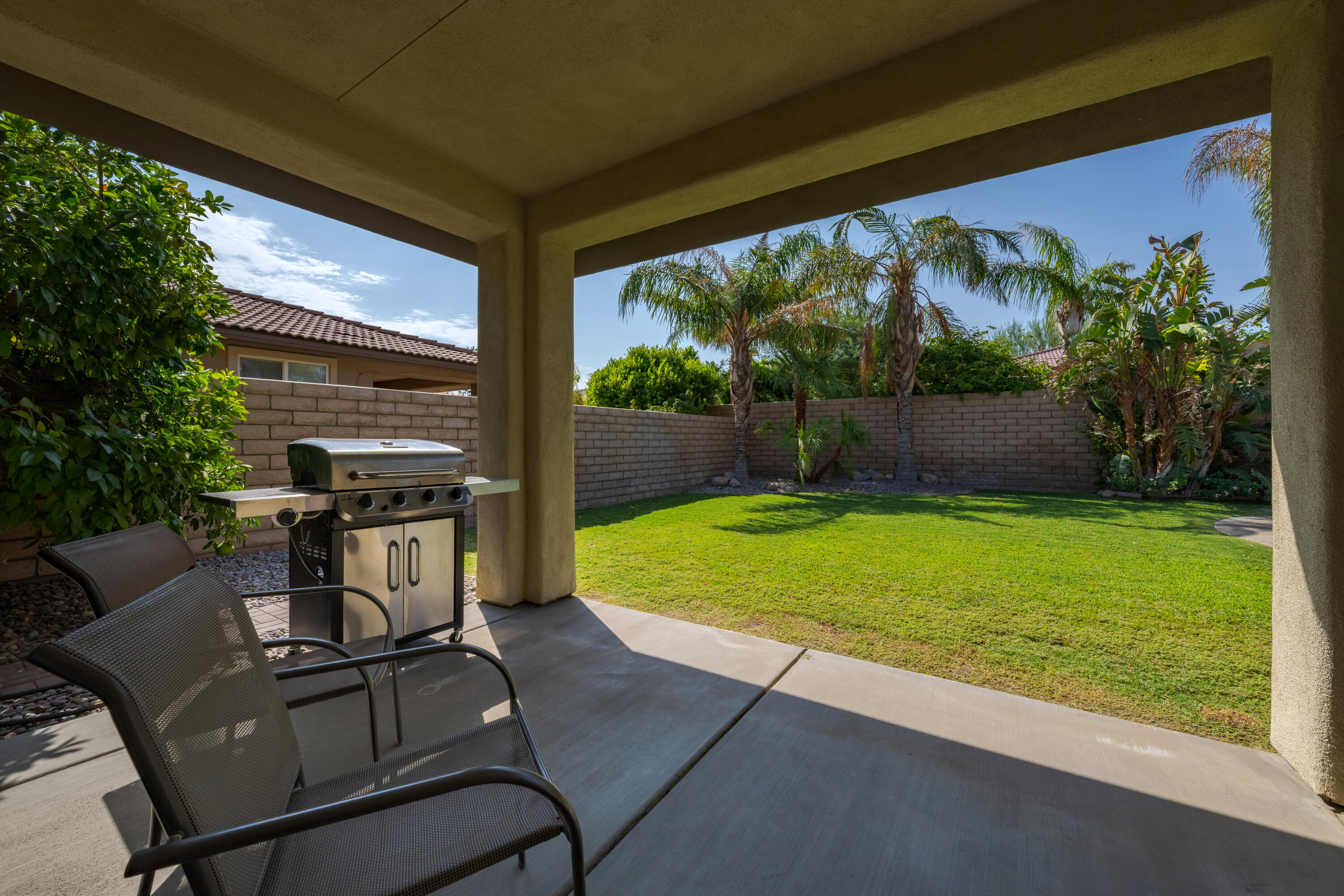 161 Via Siena Rancho Mirage, CA 92270 - Photo 15 of 44 Covered patio