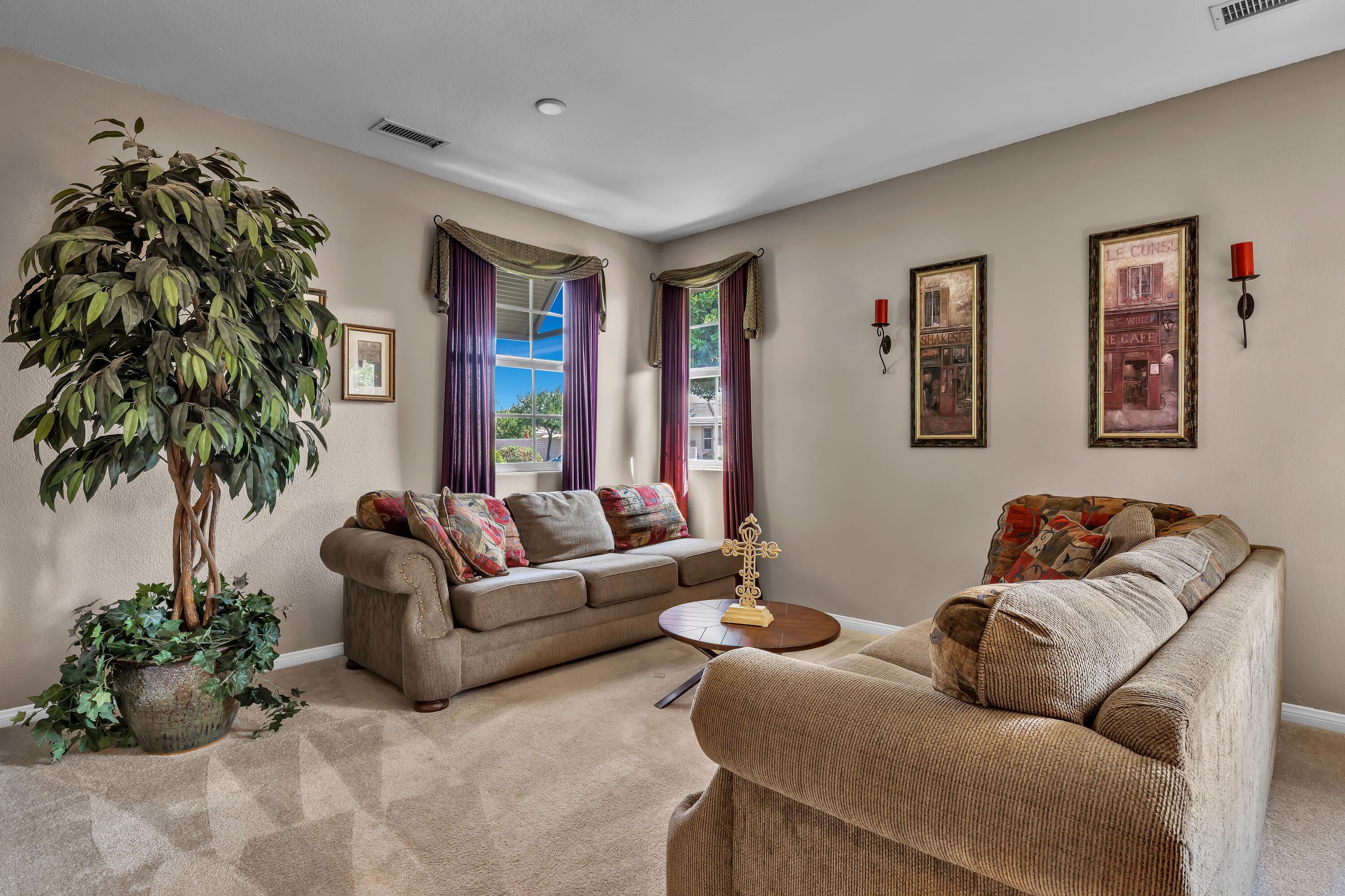 161 Via Siena Rancho Mirage, CA 92270 - Photo 22 of 44 Living room
