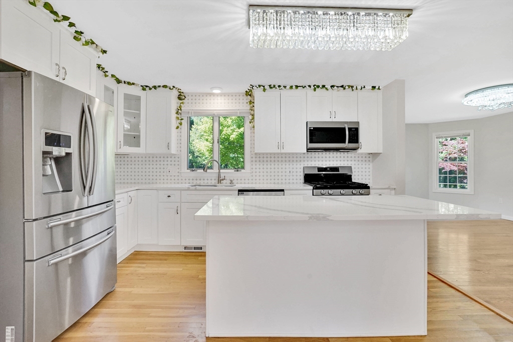 990 Frank Smith Road Longmeadow, MA 01106 - Photo 3 of 42